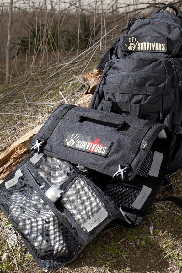 12 Survivors First Aid Rollup Kit Black